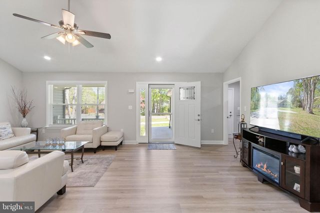1906 LAKEVIEW PKWY, Locust Grove, VA 22508