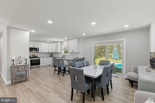 1906 LAKEVIEW PKWY, Locust Grove, VA 22508