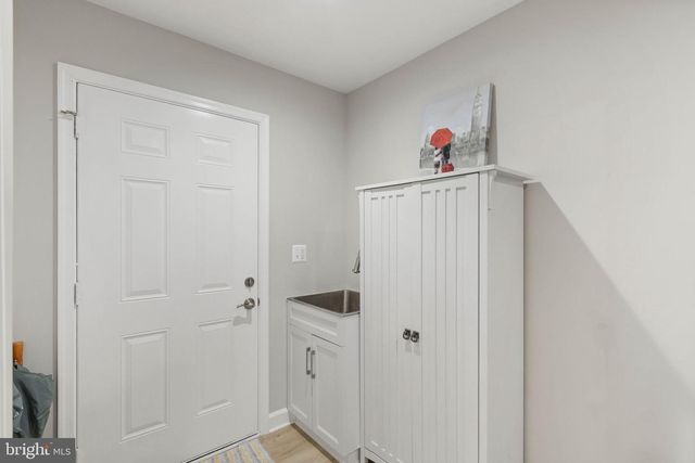 1906 LAKEVIEW PKWY, Locust Grove, VA 22508