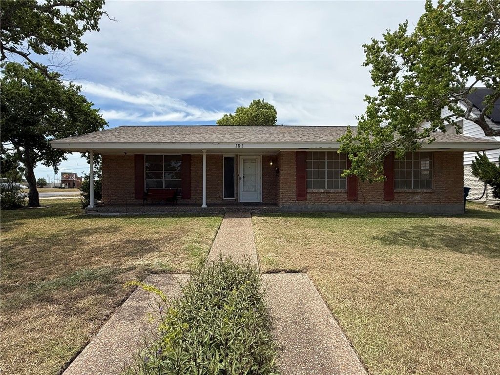 101 Duke St, Portland, TX 78374