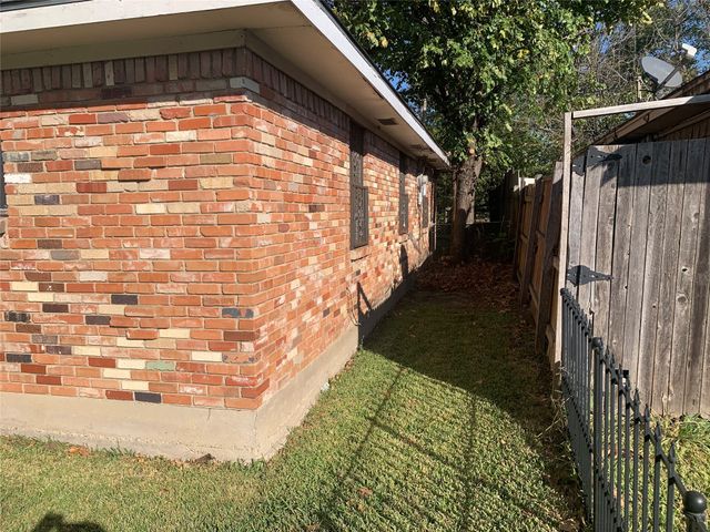 1317 W Bruton Road, Mesquite, TX 75149