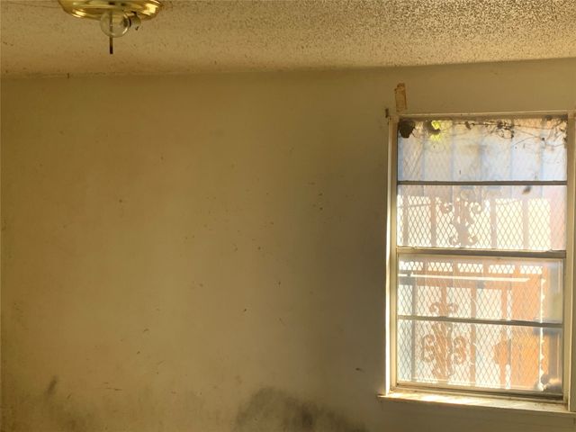 1317 W Bruton Road, Mesquite, TX 75149