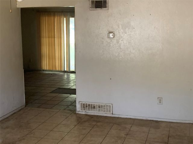 1317 W Bruton Road, Mesquite, TX 75149