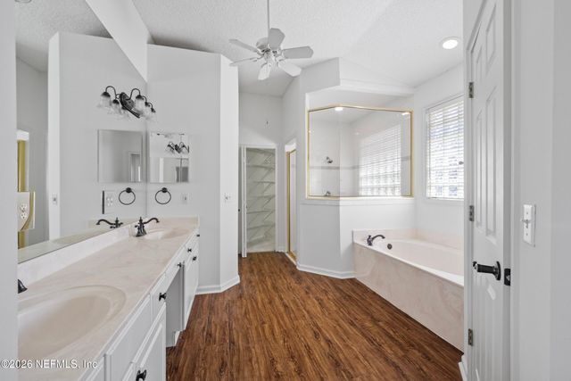 13619 MARSH HARBOR Drive N, Jacksonville, FL 32225