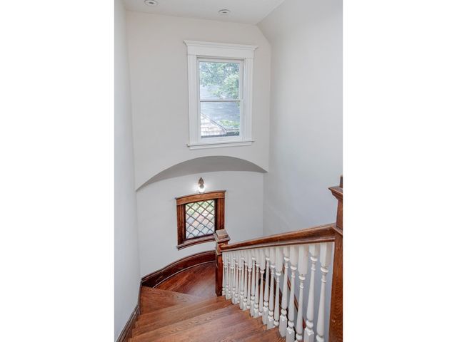 92 Orlin Avenue SE, Minneapolis, MN 55414
