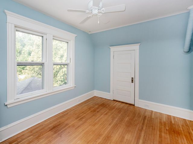 92 Orlin Avenue SE, Minneapolis, MN 55414