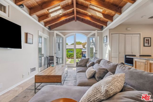 1749 Hill Street, Santa Monica, CA 90405