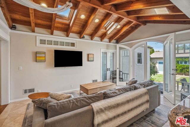 1749 Hill Street, Santa Monica, CA 90405