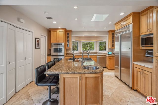 1749 Hill Street, Santa Monica, CA 90405