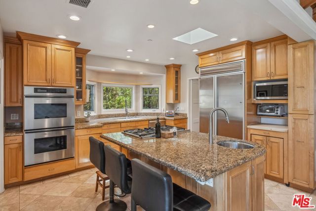 1749 Hill Street, Santa Monica, CA 90405