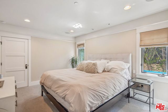 1749 Hill Street, Santa Monica, CA 90405