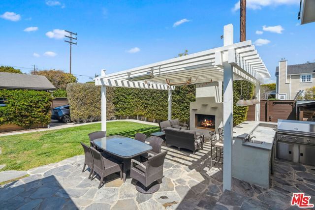 1749 Hill Street, Santa Monica, CA 90405