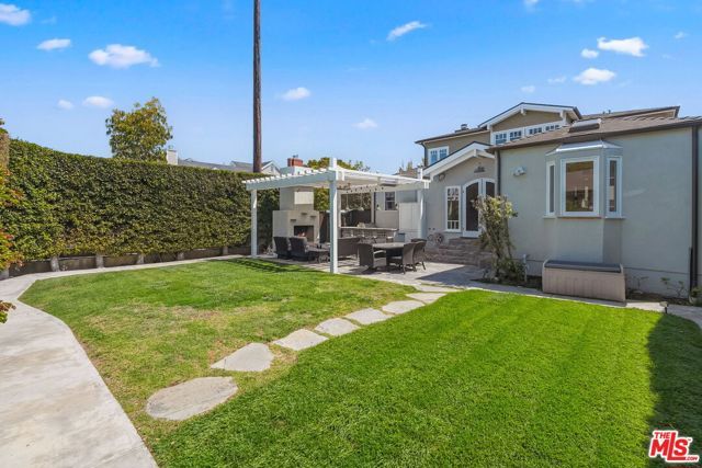 1749 Hill Street, Santa Monica, CA 90405