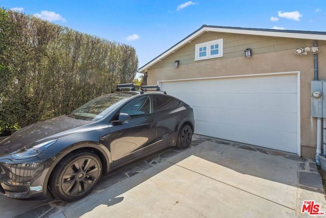 1749 Hill Street, Santa Monica, CA 90405