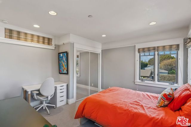 1749 Hill Street, Santa Monica, CA 90405