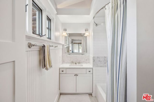 1749 Hill Street, Santa Monica, CA 90405