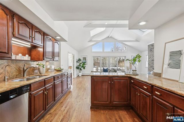 369 W Saddle River Road, Upper Saddle River, NJ 07458