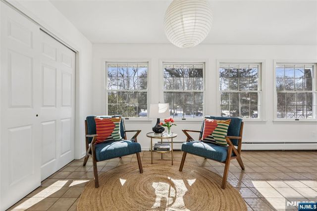 369 W Saddle River Road, Upper Saddle River, NJ 07458