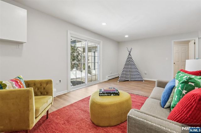 369 W Saddle River Road, Upper Saddle River, NJ 07458