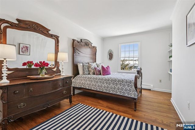 369 W Saddle River Road, Upper Saddle River, NJ 07458