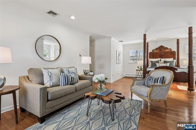 369 W Saddle River Road, Upper Saddle River, NJ 07458