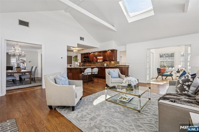 369 W Saddle River Road, Upper Saddle River, NJ 07458