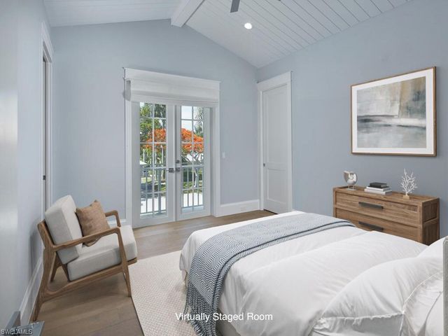 242 2nd AVE S, Naples, FL 34102