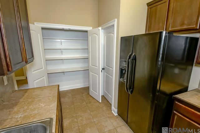 13464 Autumn Run Dr, Walker, LA 70785