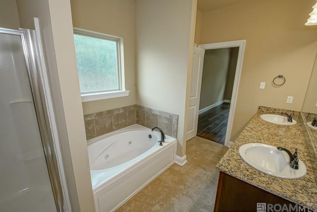 13464 Autumn Run Dr, Walker, LA 70785