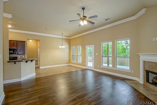 13464 Autumn Run Dr, Walker, LA 70785
