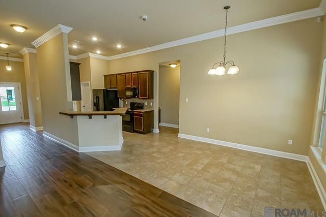 13464 Autumn Run Dr, Walker, LA 70785