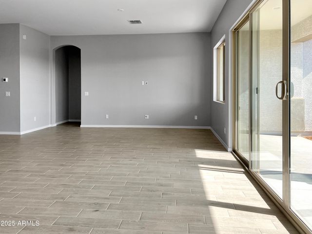 15787 W Mariposa Grande Street, Surprise, AZ 85387