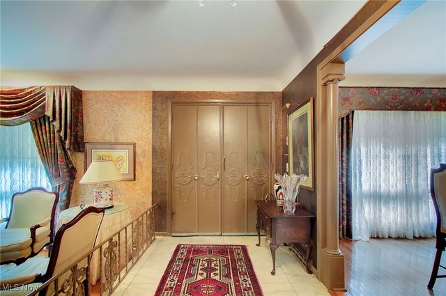 4396 University Pky, University Heights, OH 44118