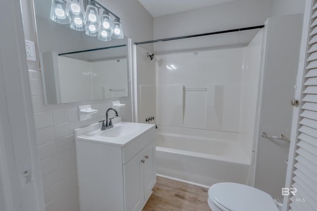 4465 Dauphin Island Parkway, Mobile, AL 36605