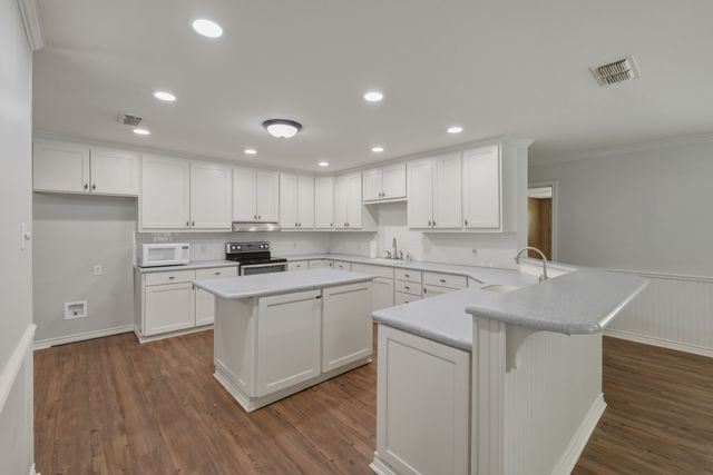 9465 Peninsula Drive, Tyler, TX 75707