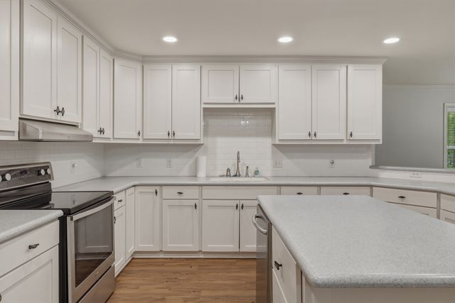 9465 Peninsula Drive, Tyler, TX 75707