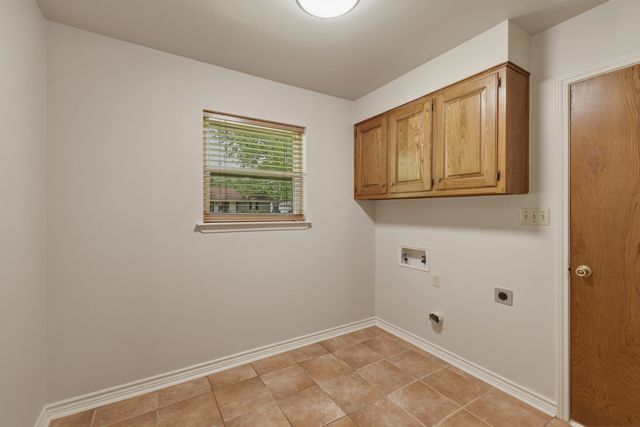 9465 Peninsula Drive, Tyler, TX 75707