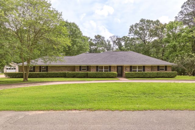 9465 Peninsula Drive, Tyler, TX 75707