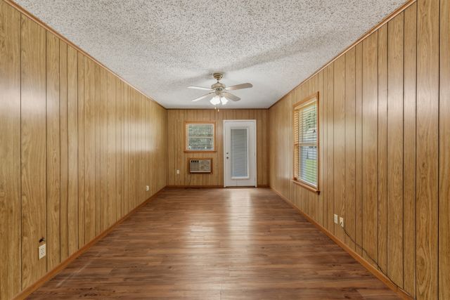 9465 Peninsula Drive, Tyler, TX 75707