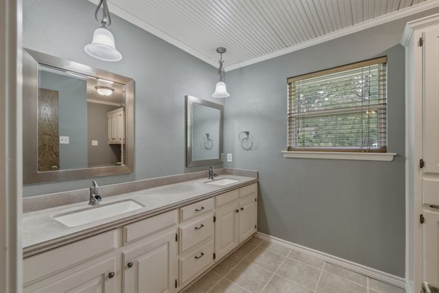 9465 Peninsula Drive, Tyler, TX 75707