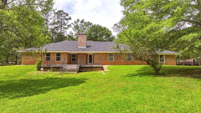 9465 Peninsula Drive, Tyler, TX 75707