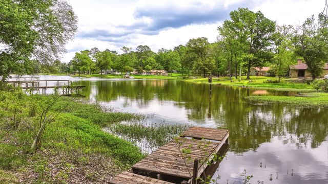 9465 Peninsula Drive, Tyler, TX 75707