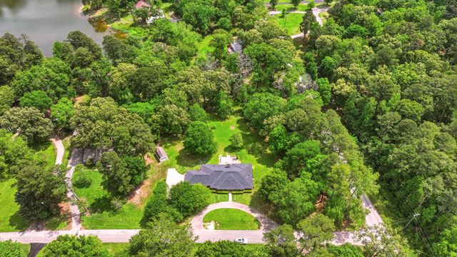 9465 Peninsula Drive, Tyler, TX 75707