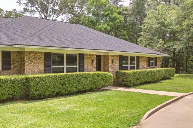 9465 Peninsula Drive, Tyler, TX 75707