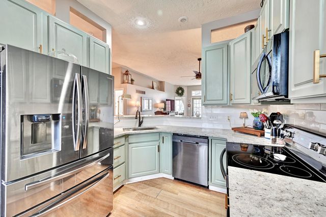 1475 Atlanta Court, Florence, KY 41042