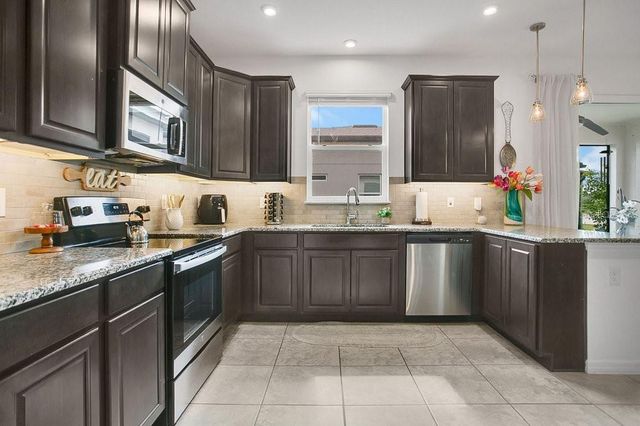 2009 NAPOLI DRIVE, St Cloud, FL 34771