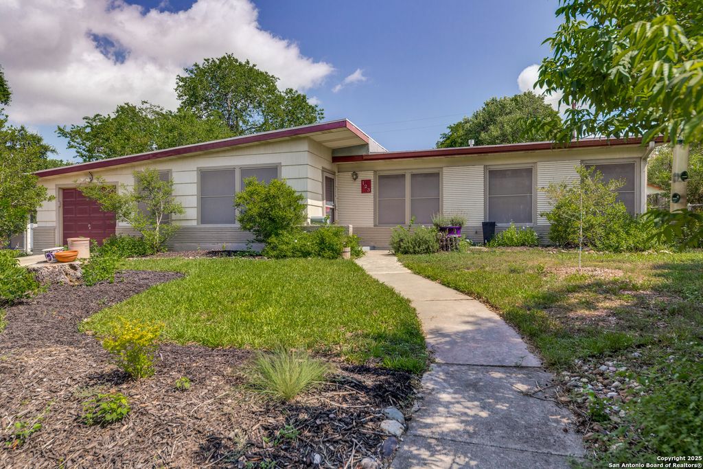123 Teakwood, San Antonio, TX 78216