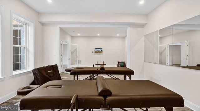 10525 TANAGER LN, Potomac, MD 20854