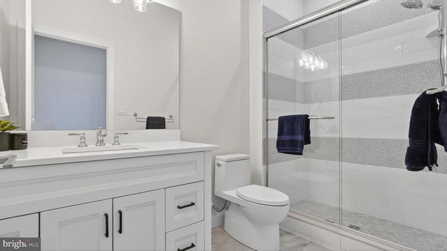 10525 TANAGER LN, Potomac, MD 20854