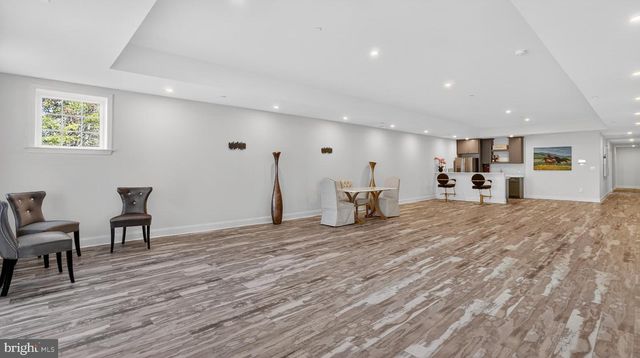 10525 TANAGER LN, Potomac, MD 20854